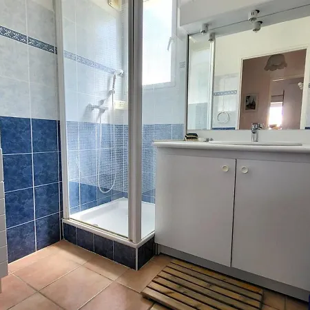 Apartment T3 Avec Garage Privatif, Terrasse, A 400m Des Plages Et Proches Commerces - Fr-1-316-229
