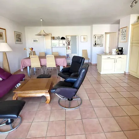 Apartment T3 Avec Garage Privatif, Terrasse, A 400m Des Plages Et Proches Commerces - Fr-1-316-229 *