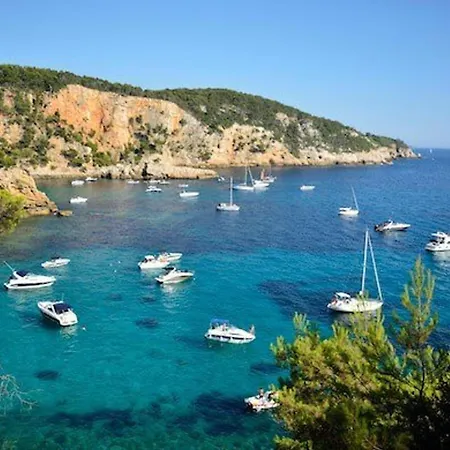 T3 Avec Garage Privatif, Terrasse, A 400m Des Plages Et Proches Commerces - Fr-1-316-229 Apartment *
